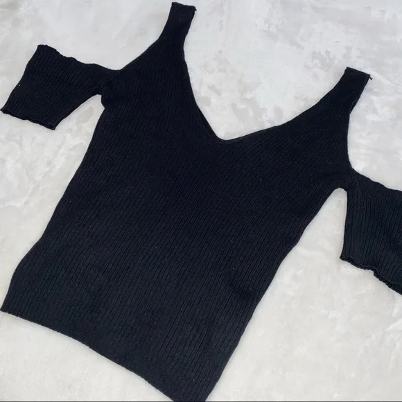 SHOULDER CUT OUT TOP - Picture 3 of 5